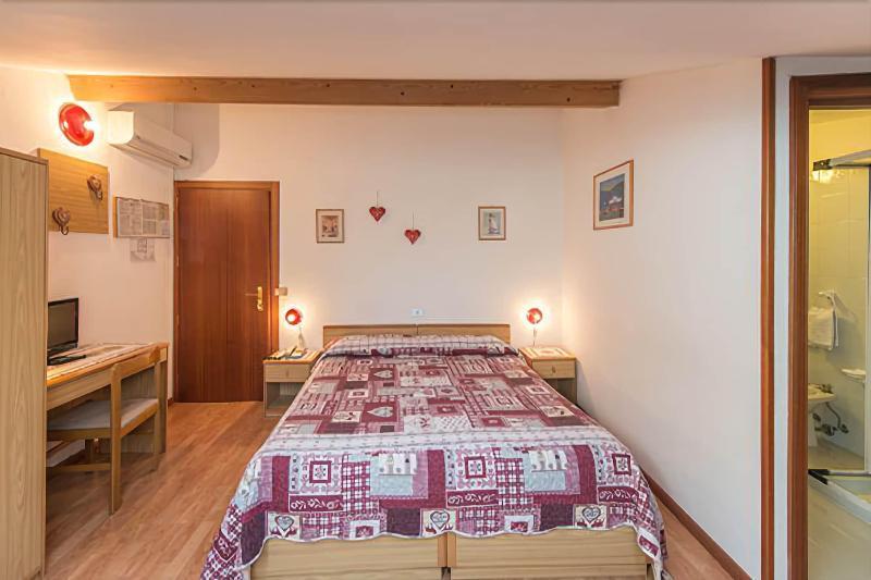 Albergo Antica Rosa Levico Terme Buitenkant foto