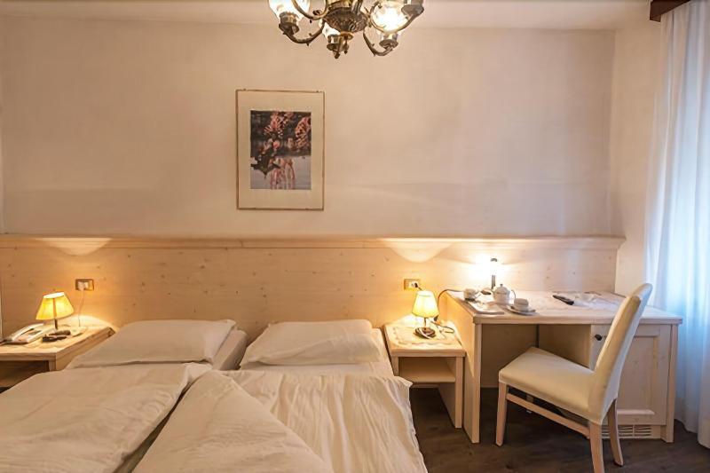 Albergo Antica Rosa Levico Terme Buitenkant foto