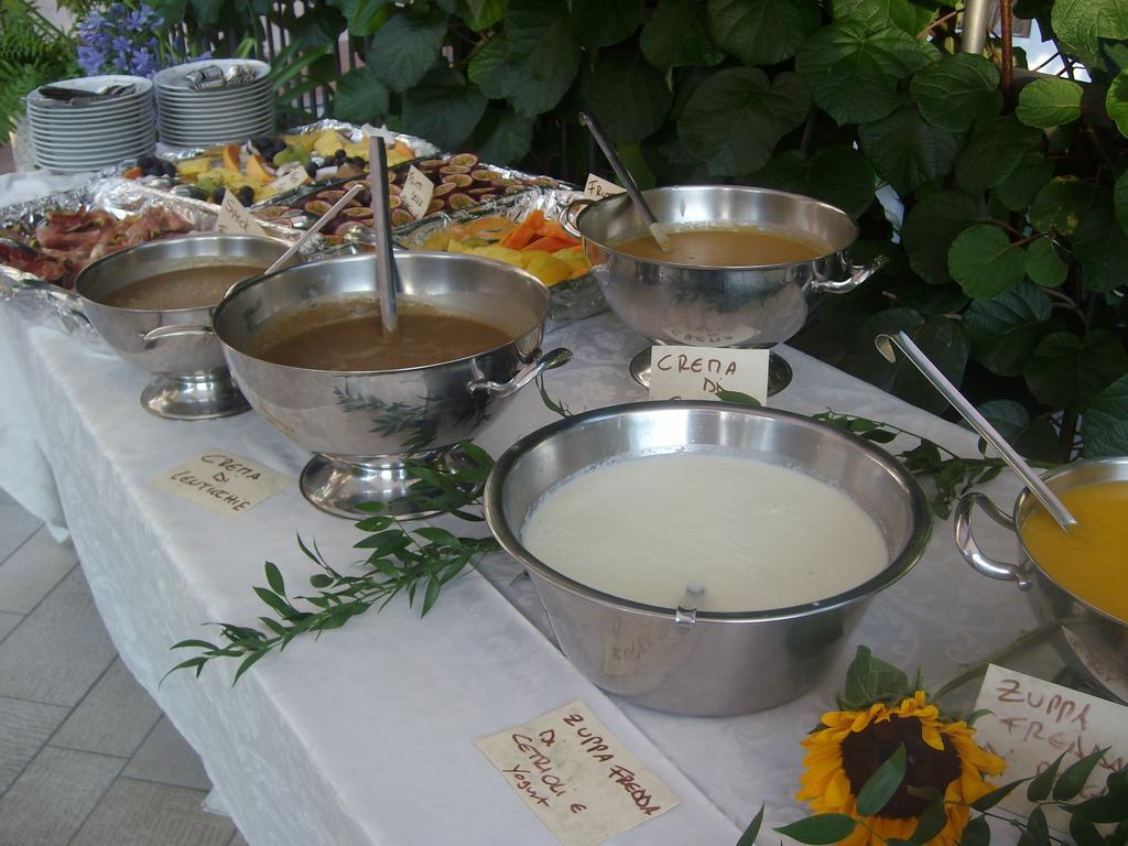 Albergo Antica Rosa Levico Terme Buitenkant foto