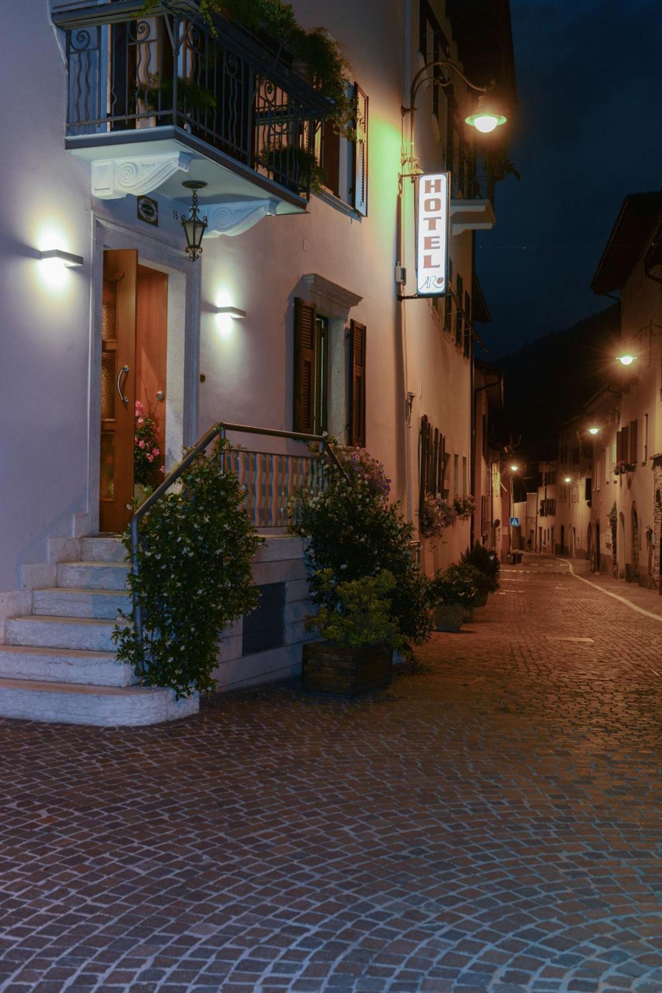 Albergo Antica Rosa Levico Terme Buitenkant foto