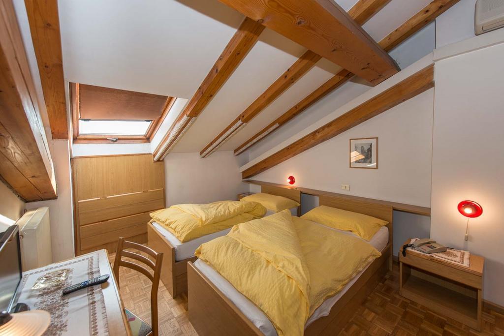 Albergo Antica Rosa Levico Terme Buitenkant foto