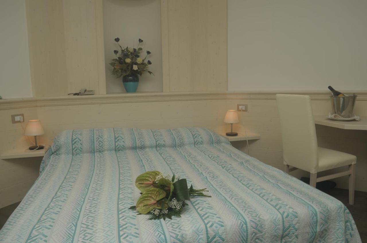 Albergo Antica Rosa Levico Terme Kamer foto